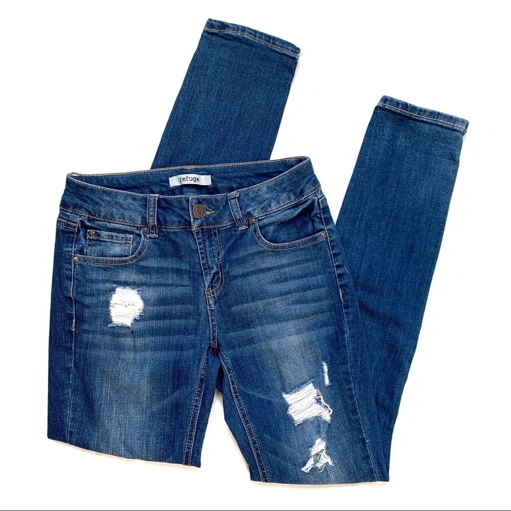{Charlotte Russe} Distressed Refuge Skinny Jeans